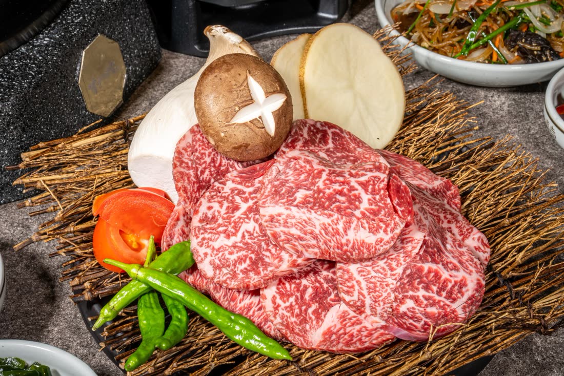 한우 투뿔 등심 구이 130g